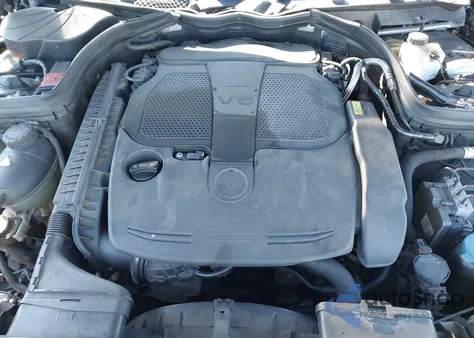 2014 Mercedes-Benz E 350 z USA, uszkodzony, nr VIN WDDKJ5KB6EF238107